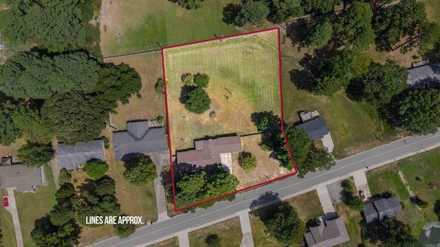 1821 E Lakeview Drive, Benton, AR 72015