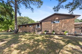 1821 E Lakeview Drive, Benton, AR 72015