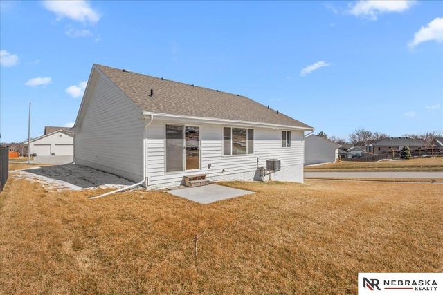 1423 Poulson Drive, Blair, NE 68008