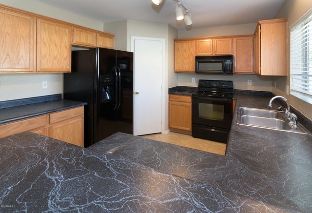 17756 W CALAVAR Road, Surprise, AZ 85388