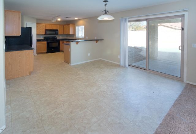 17756 W CALAVAR Road, Surprise, AZ 85388
