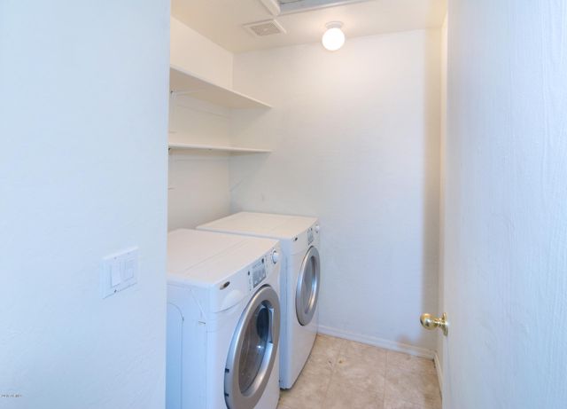 17756 W CALAVAR Road, Surprise, AZ 85388