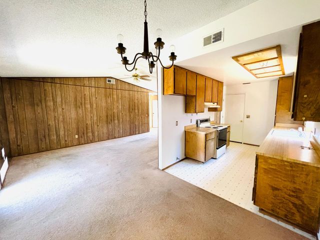 201 Graves Ave, Sacramento, CA 95838