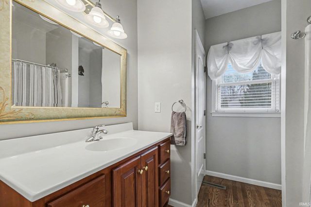 20578 Hynes Drive, South Bend, IN 46614