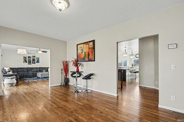 20578 Hynes Drive, South Bend, IN 46614