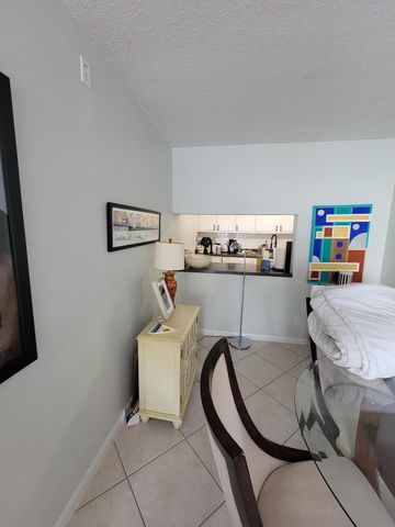 1850 N Congress Avenue 201, West Palm Beach, FL 33401