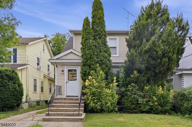 55 Schaefer Rd, Maplewood Twp., NJ 07040