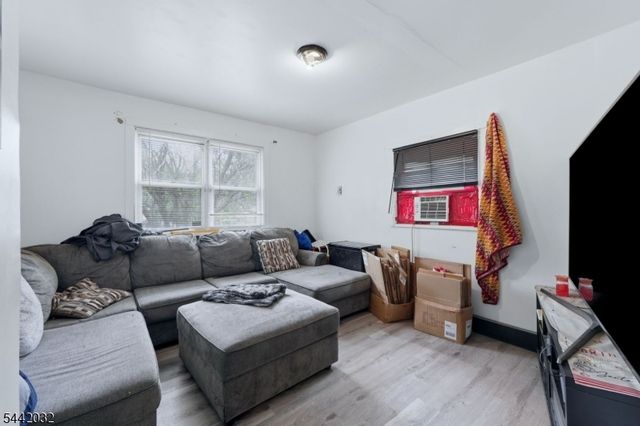 55 Schaefer Rd, Maplewood Twp., NJ 07040