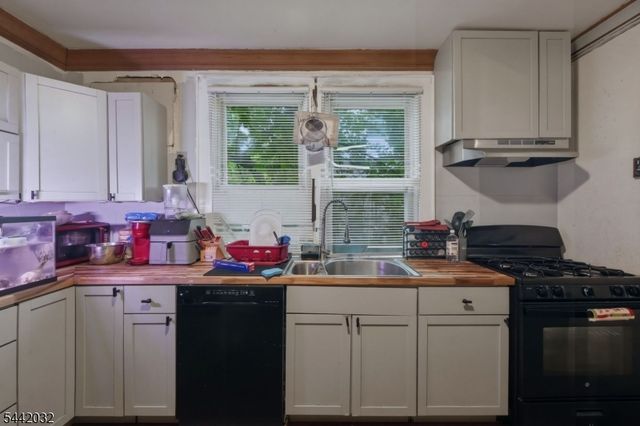 55 Schaefer Rd, Maplewood Twp., NJ 07040