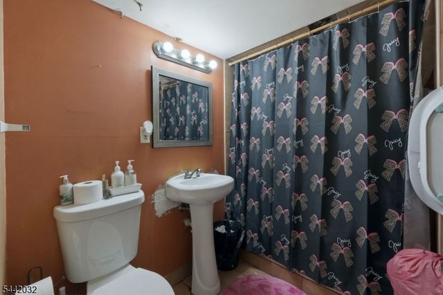 55 Schaefer Rd, Maplewood Twp., NJ 07040