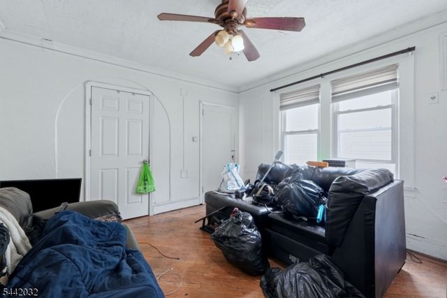 55 Schaefer Rd, Maplewood Twp., NJ 07040