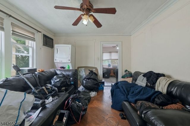 55 Schaefer Rd, Maplewood Twp., NJ 07040