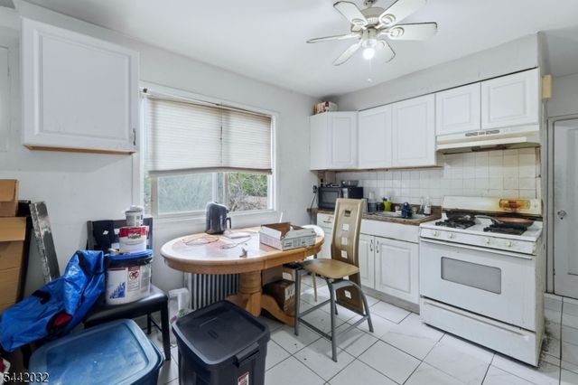 55 Schaefer Rd, Maplewood Twp., NJ 07040