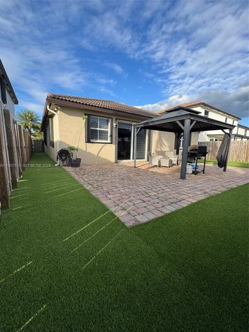 11866 SW 253rd Ter, Homestead, FL 33032