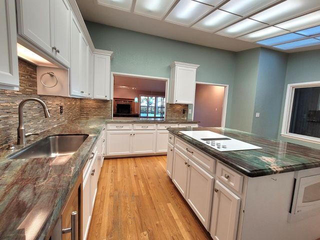 1262 Grizzly Flat Ct, Auburn, CA 95603