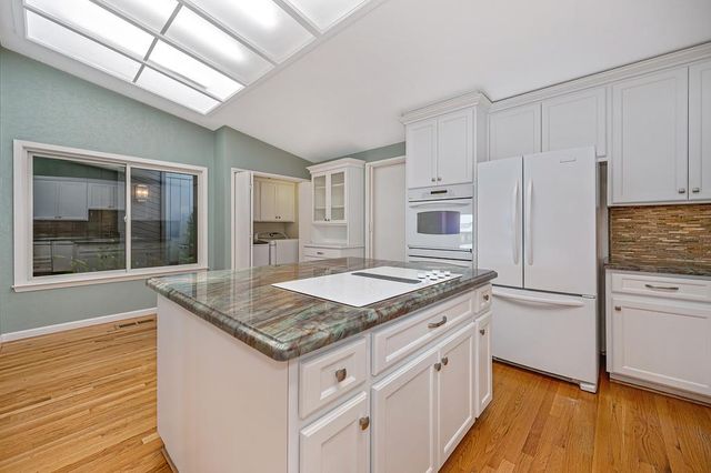 1262 Grizzly Flat Ct, Auburn, CA 95603