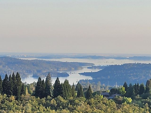 1262 Grizzly Flat Ct, Auburn, CA 95603