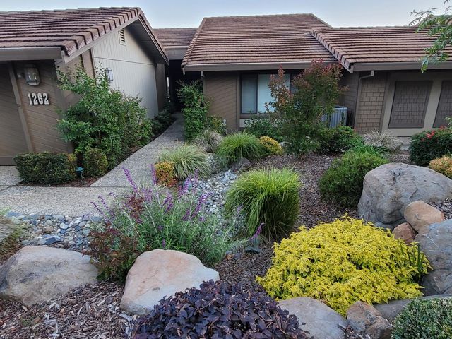 1262 Grizzly Flat Ct, Auburn, CA 95603