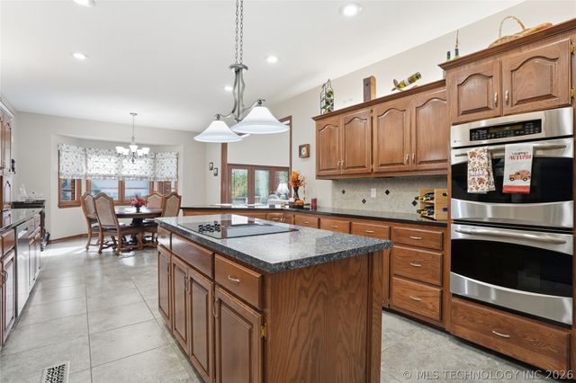 13220 E 93rd Street N, Owasso, OK 74055