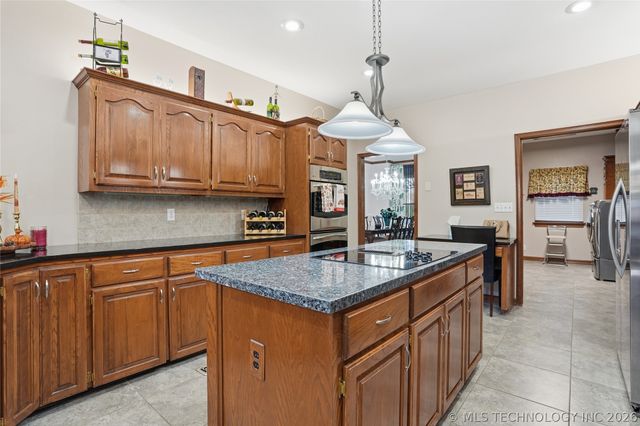 13220 E 93rd Street N, Owasso, OK 74055