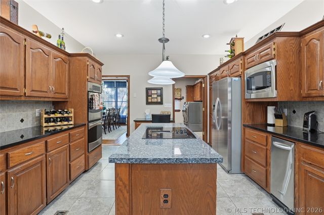 13220 E 93rd Street N, Owasso, OK 74055