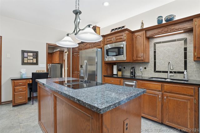 13220 E 93rd Street N, Owasso, OK 74055