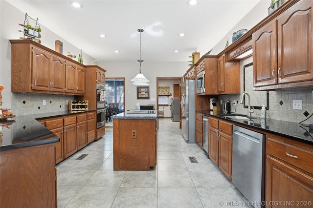 13220 E 93rd Street N, Owasso, OK 74055