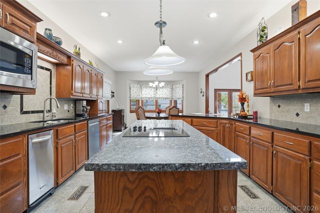 13220 E 93rd Street N, Owasso, OK 74055