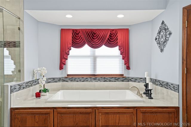 13220 E 93rd Street N, Owasso, OK 74055