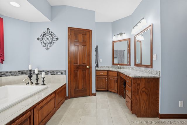 13220 E 93rd Street N, Owasso, OK 74055