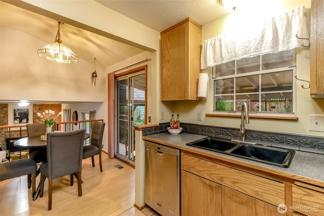 30028 51st Court S, Auburn, WA 98001