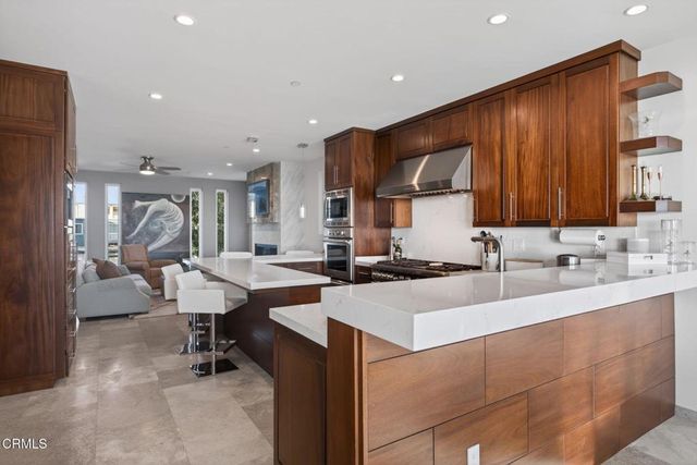 3349 Ocean Drive, Oxnard, CA 93035
