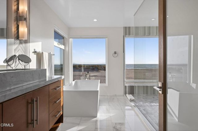 3349 Ocean Drive, Oxnard, CA 93035