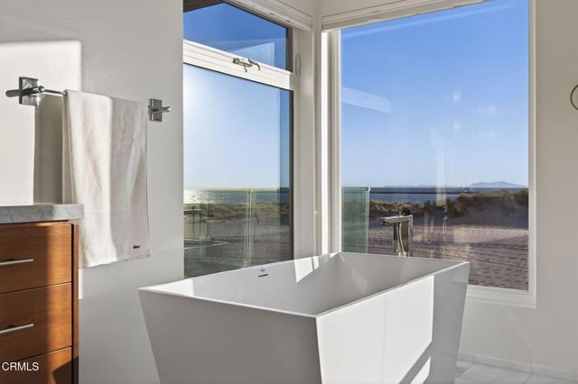 3349 Ocean Drive, Oxnard, CA 93035