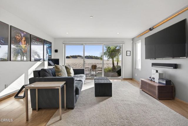3349 Ocean Drive, Oxnard, CA 93035