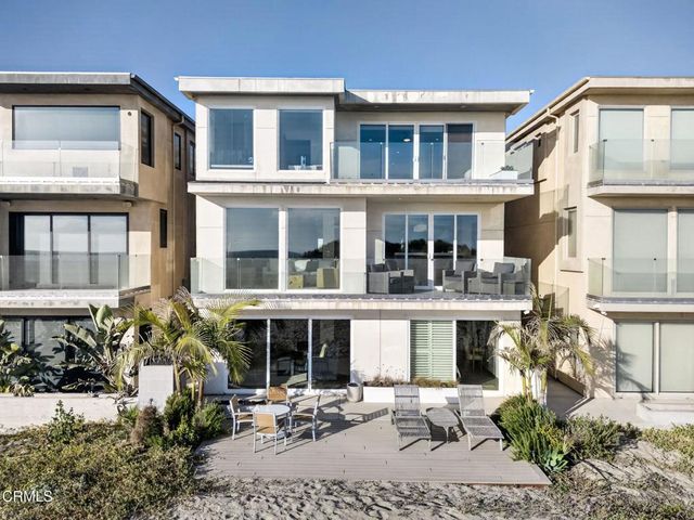 3349 Ocean Drive, Oxnard, CA 93035
