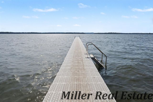 2751 Russell Drive, Wayland, MI 49348