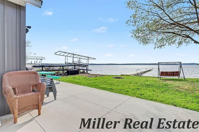 2751 Russell Drive, Wayland, MI 49348