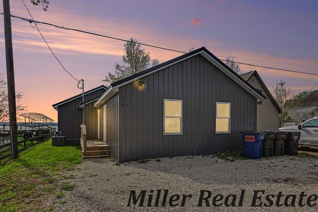 2751 Russell Drive, Wayland, MI 49348