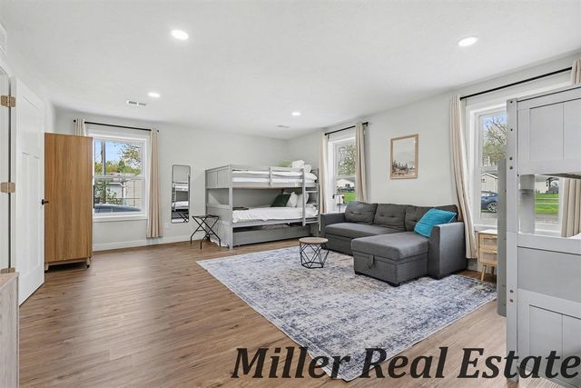 2751 Russell Drive, Wayland, MI 49348