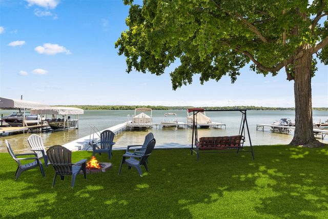 2751 Russell Drive, Wayland, MI 49348