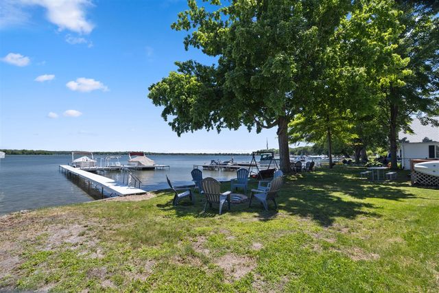 2751 Russell Drive, Wayland, MI 49348
