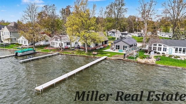 2751 Russell Drive, Wayland, MI 49348