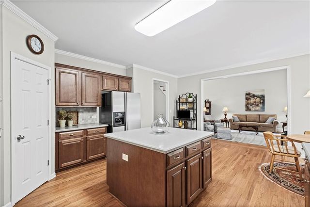 411 Glenhurst Trace, Canton, GA 30115