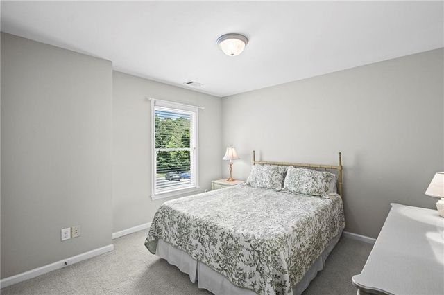 411 Glenhurst Trace, Canton, GA 30115