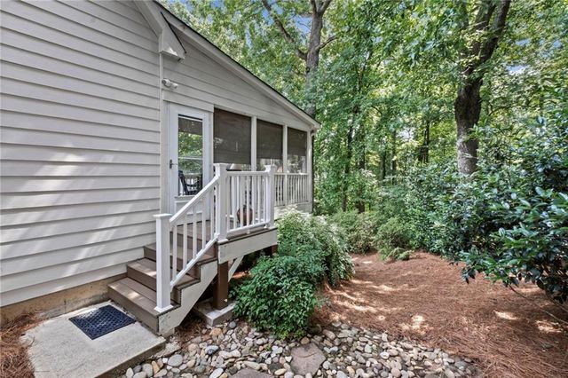 411 Glenhurst Trace, Canton, GA 30115