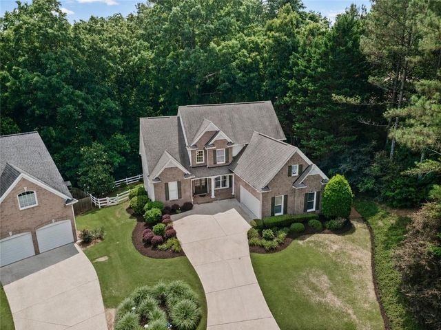 411 Glenhurst Trace, Canton, GA 30115