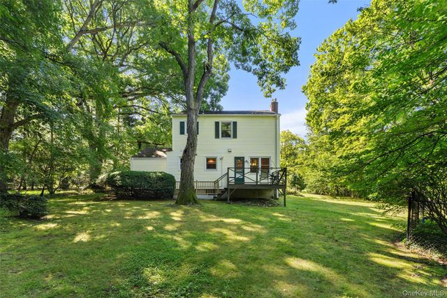 4 Pin Oak Lane, White Plains, NY 10606