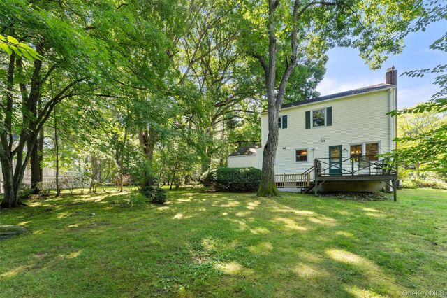 4 Pin Oak Lane, White Plains, NY 10606