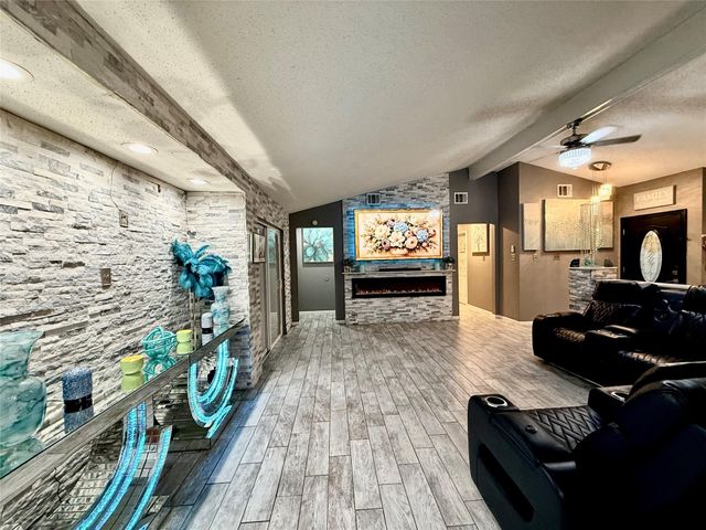 17314 Huntersglen Circle, Humble, TX 77396